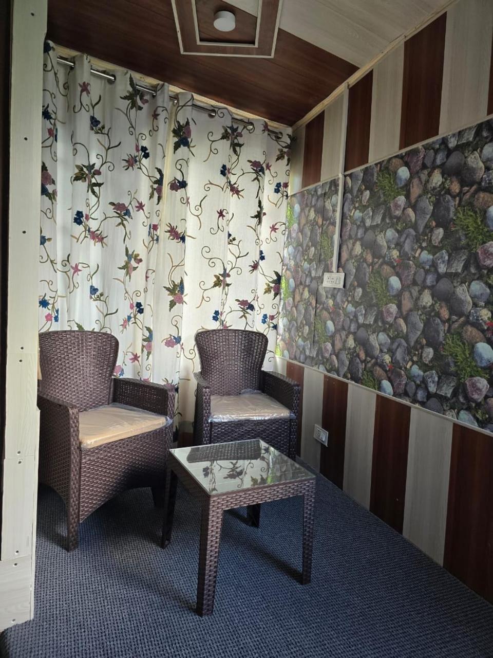 Cliff Cottage Pahalgam, Kashmir Batakut 외부 사진