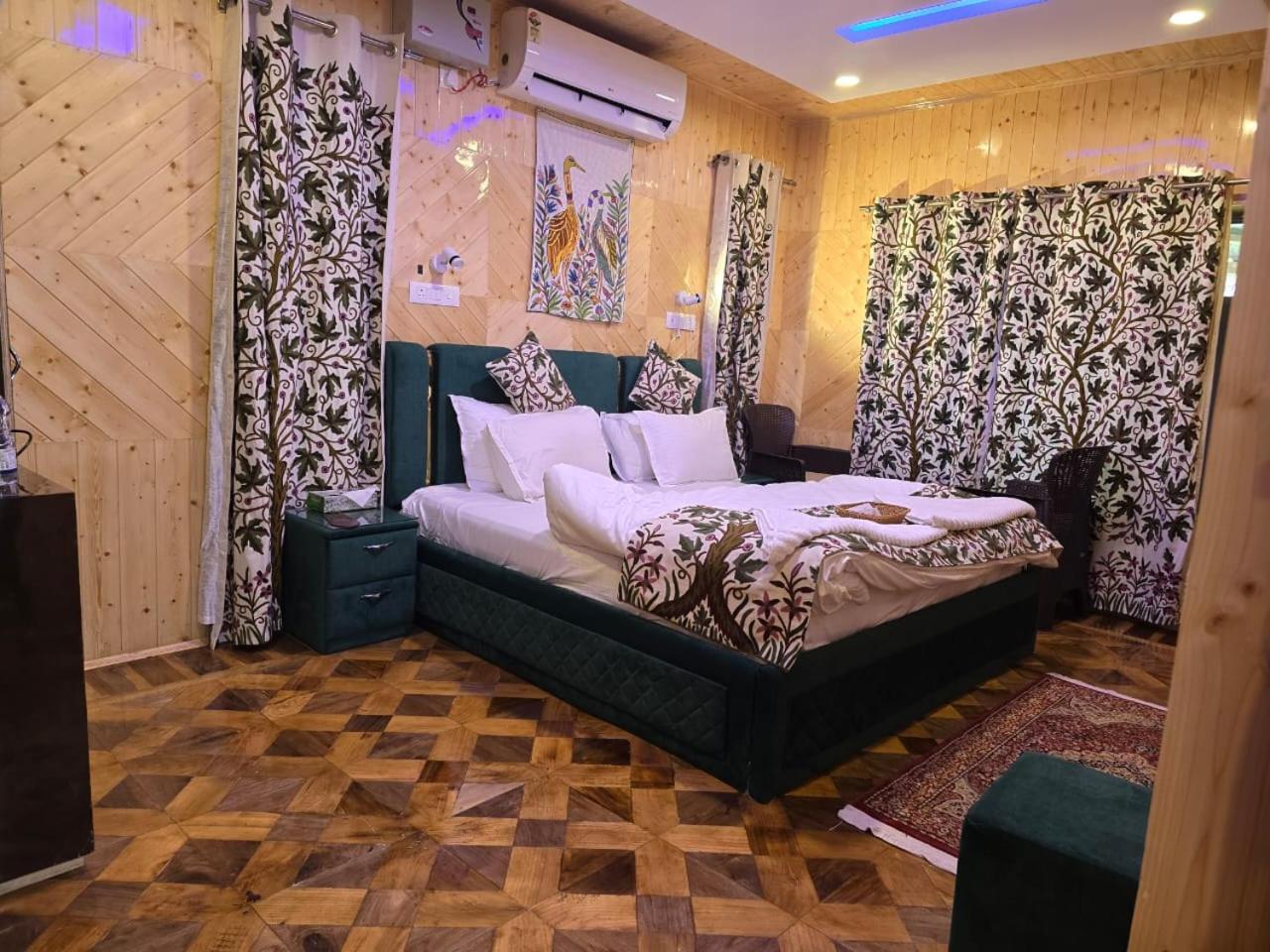 Cliff Cottage Pahalgam, Kashmir Batakut 외부 사진