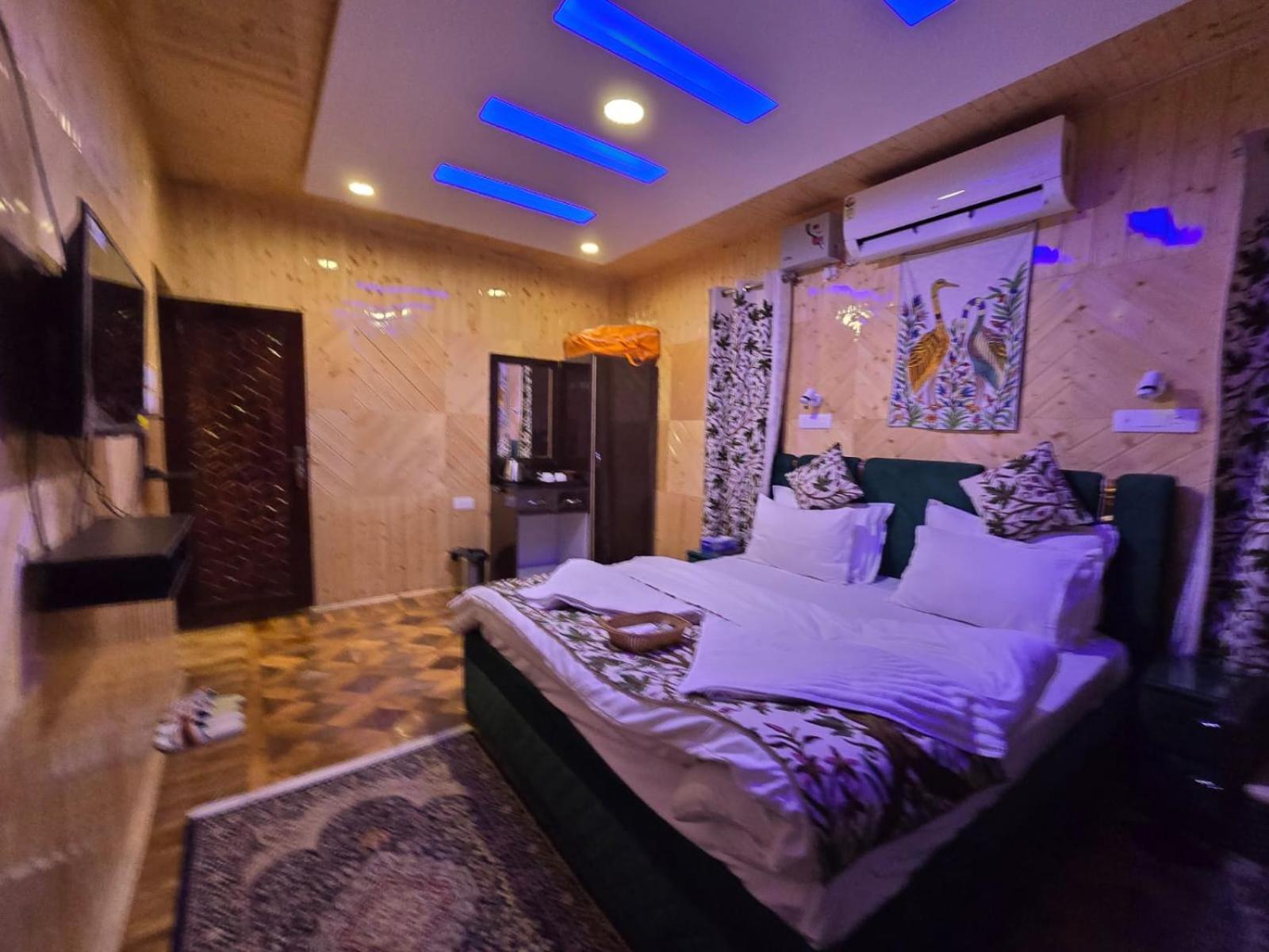 Cliff Cottage Pahalgam, Kashmir Batakut 외부 사진