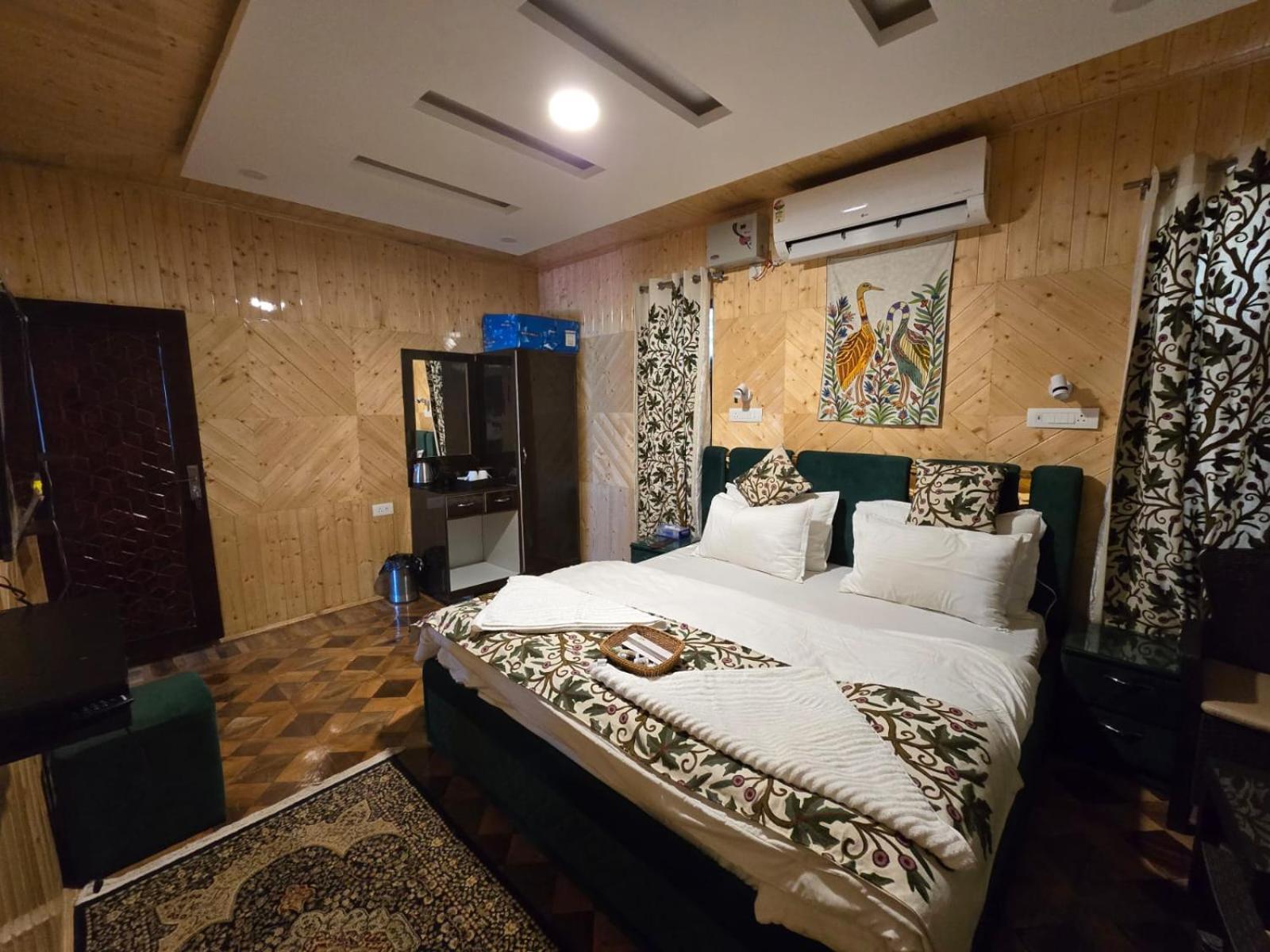Cliff Cottage Pahalgam, Kashmir Batakut 외부 사진